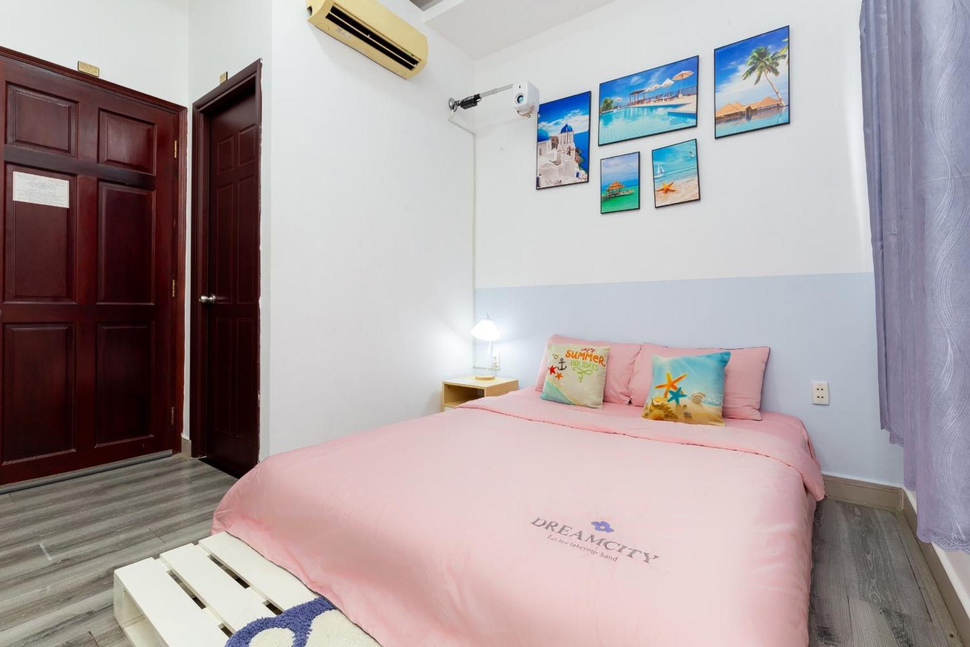 Sweet Homes - Netflix & Walkin To Bui Vien Hô Chi Minh-Ville
